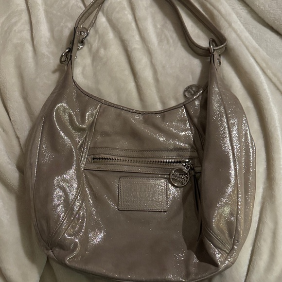 Coach Poppy Gold sparkling Bag‎ purse. EUC. Shiny with lots of room - Picture 4 of 7